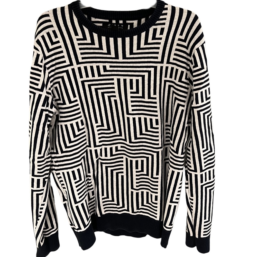 Black & White Patterned Sweater M